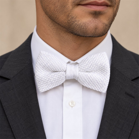 Nœud papillon blanchi